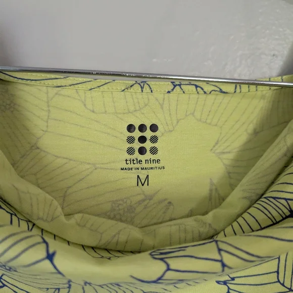 Title Nine Breeze Dress In Yellow Floral Cowl Neck Sleeveless Size M - Picture 4 of 6